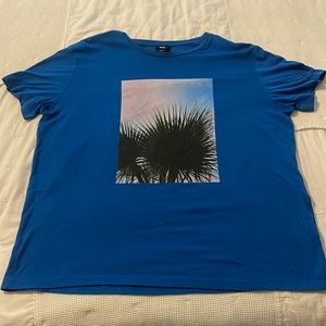 H and M graphic T shirt